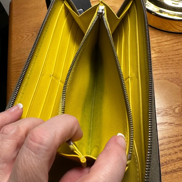 Celine Vintage Taupe Leather Zip Wallet. EUC. - Picture 8 of 8